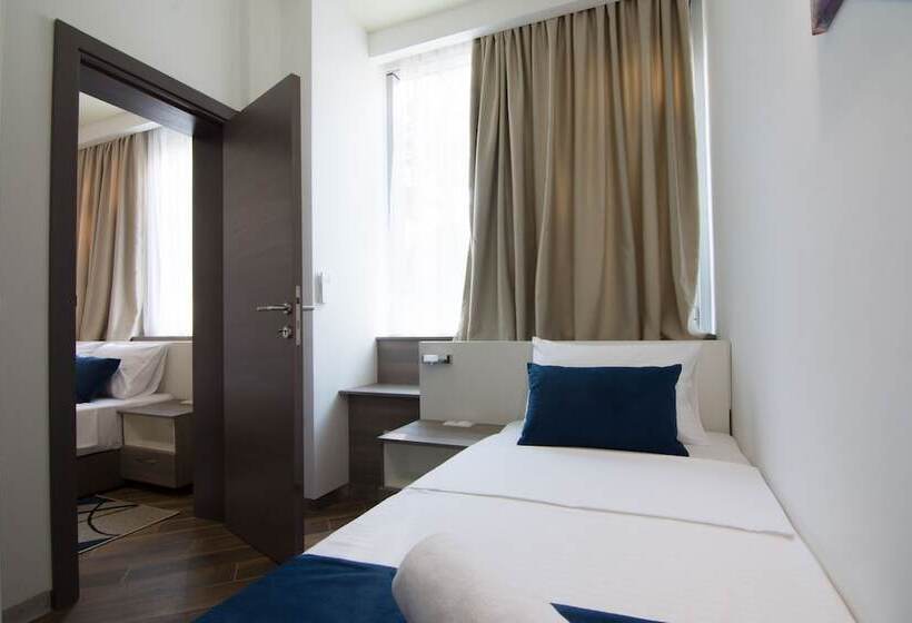 デラックスルーム, Omia