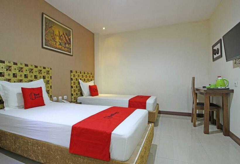 标准间, Reddoorz Near Uns Solo