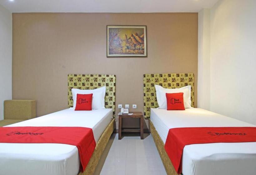 اتاق استاندارد, Reddoorz Near Uns Solo