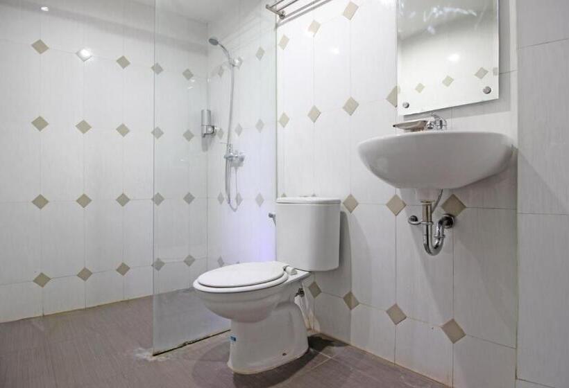اتاق لوکس, Reddoorz Near Uns Solo