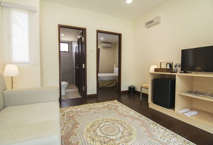 کلبه ییلاقی, Royale Chulan Cherating Chalet
