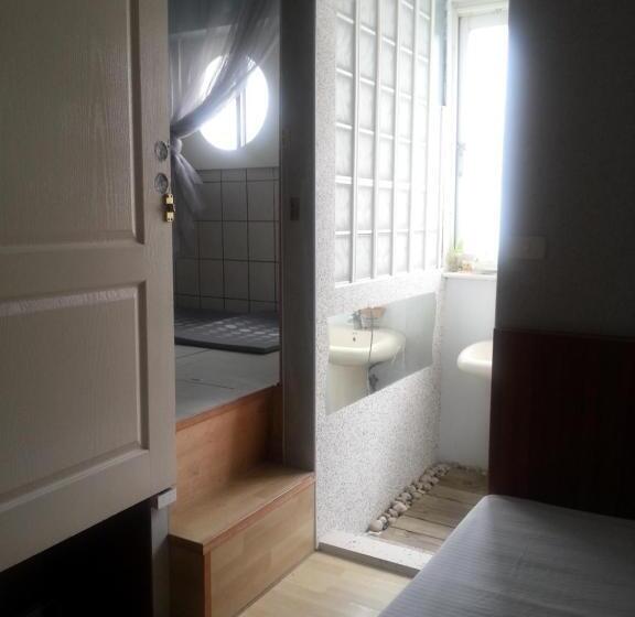 اتاق استاندارد چهار تخته, Art Taiwan Homestay