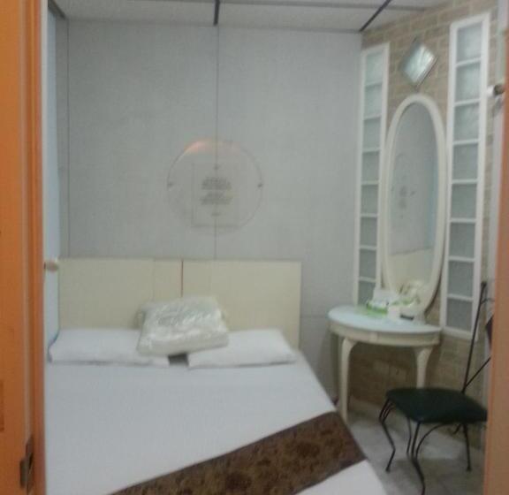 اتاق اکونومی, Art Taiwan Homestay