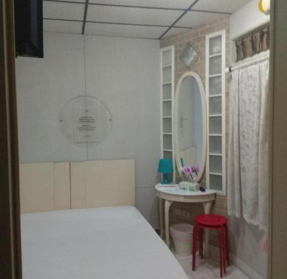 اتاق اکونومی, Art Taiwan Homestay