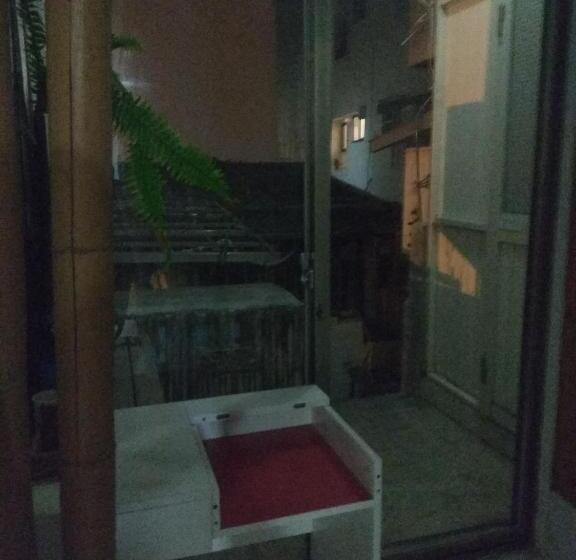 اتاق استاندارد با سرویس بهداشتی مشترک, Art Taiwan Homestay