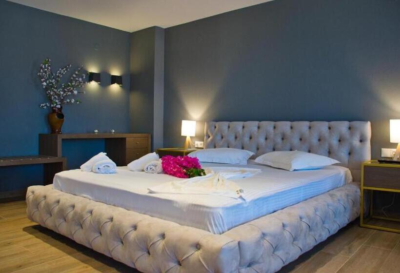 סוויטת ג'וניור נוף לים, Viky