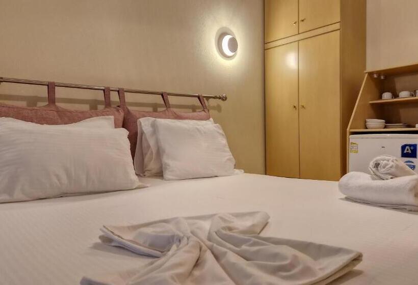 חדר סטנדרט, Viky