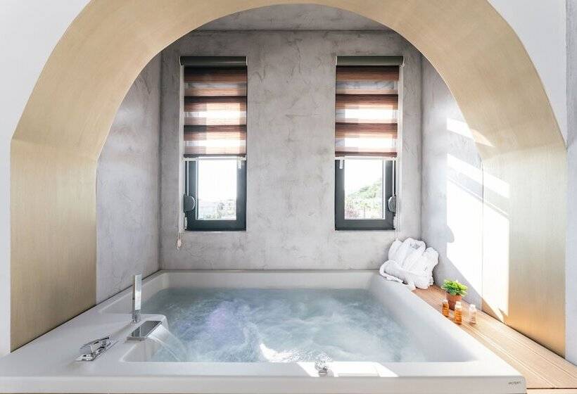 メゾネットスイート, Cocooning Suites By Blue Carpet