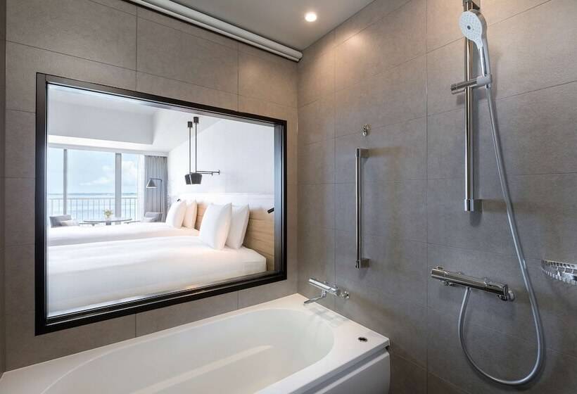 带海景的行政房, Hilton Okinawa Sesoko Resort