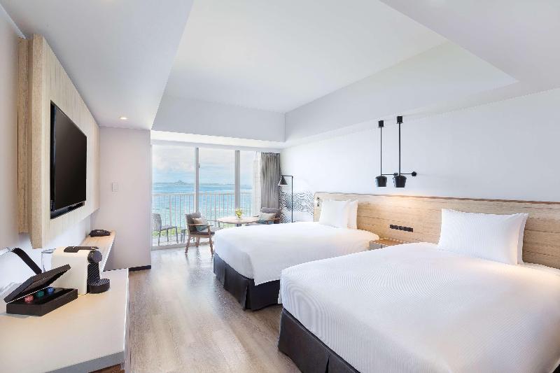 اتاق لوکس با چشم‌انداز دریا, Hilton Okinawa Sesoko Resort