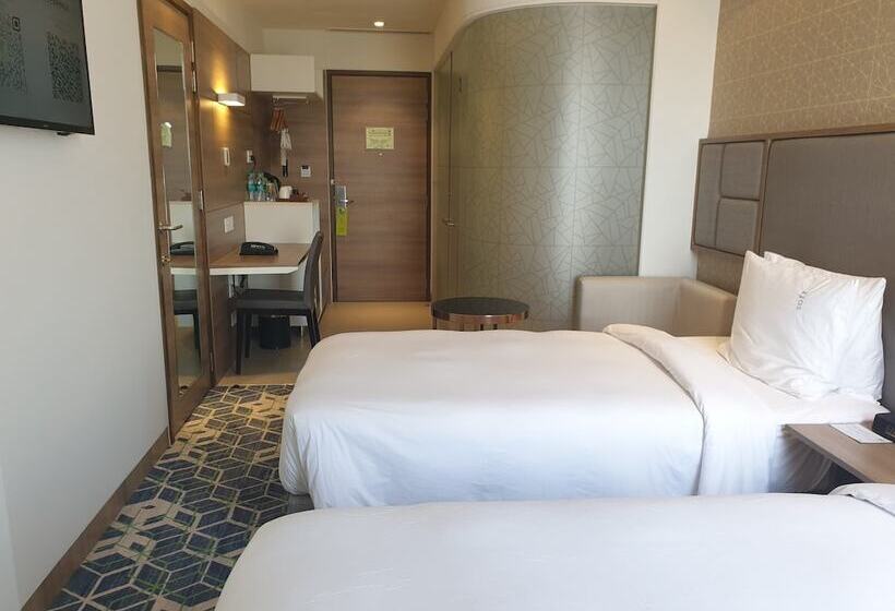 带城市景观的标准间, Holiday Inn Gurugram Sector 90, An Ihg