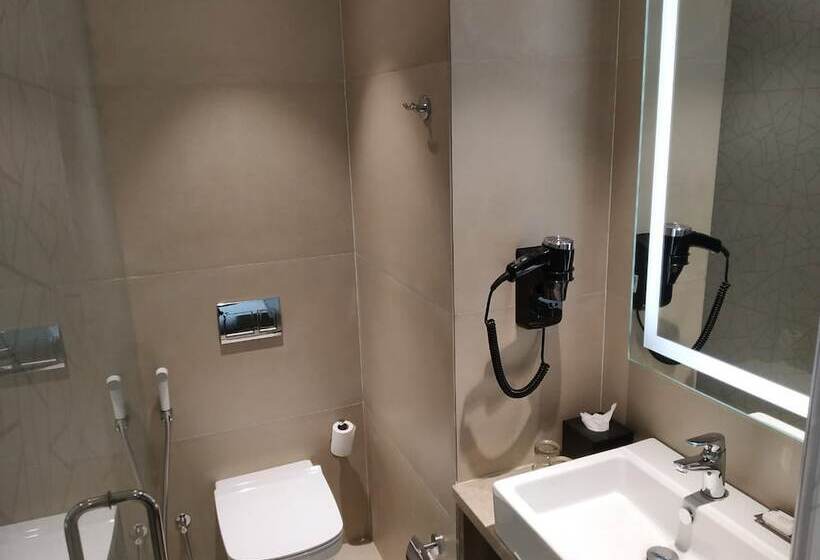 اتاق استاندارد با چشم‌انداز شهر, Holiday Inn Gurugram Sector 90, An Ihg