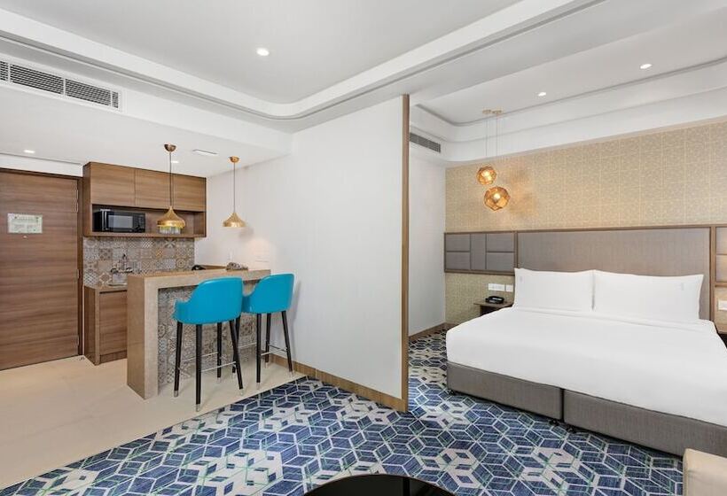 سوئیت با بالکن, Holiday Inn Gurugram Sector 90, An Ihg