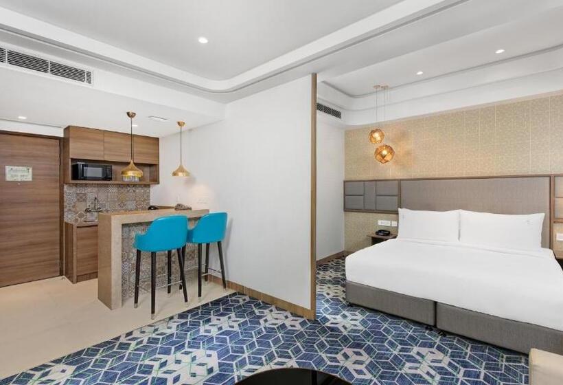 سوئیت با بالکن, Holiday Inn Gurugram Sector 90, An Ihg