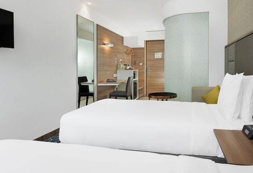 Standard Room Double Bed City View, Holiday Inn Gurugram Sector 90, An Ihg