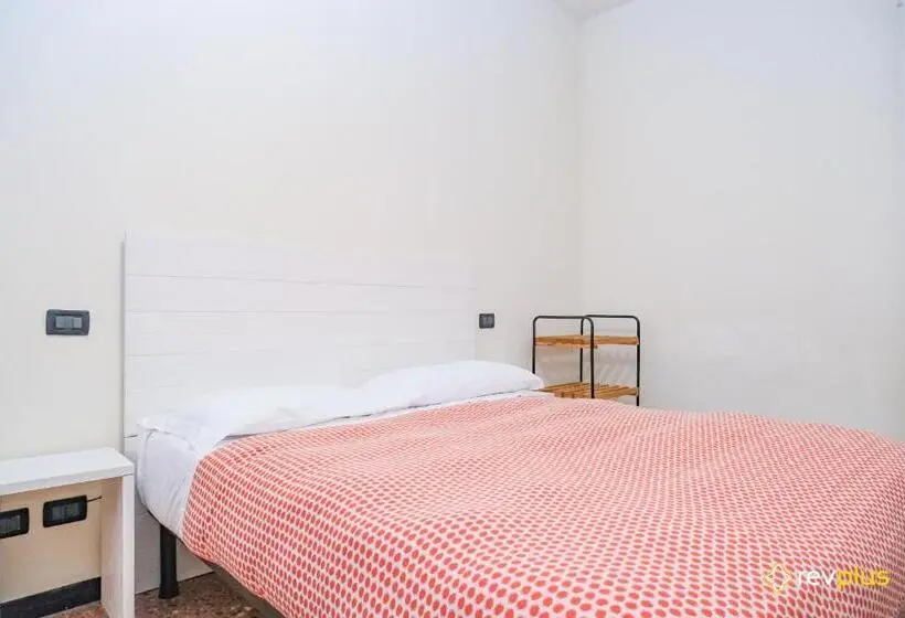 اتاق استاندارد با سرویس بهداشتی مشترک, Lia Rooms 3