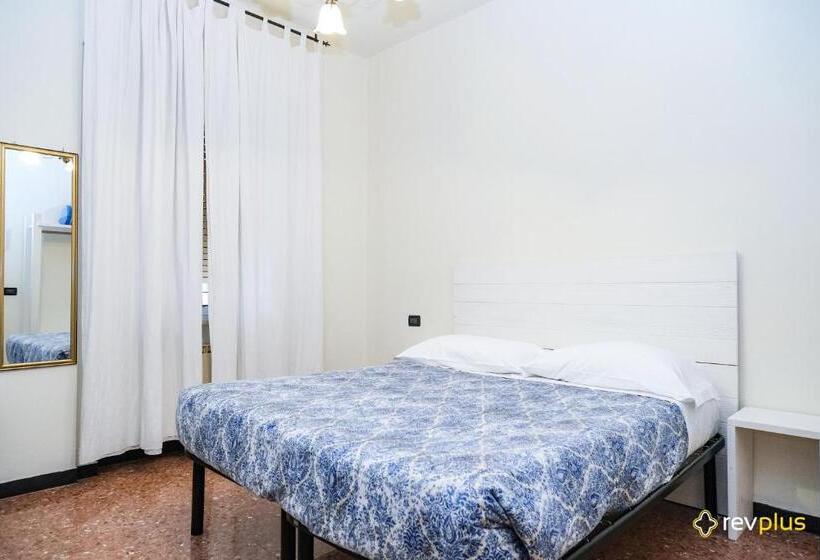 اتاق استاندارد سه تخته با سرویس بهداشتی مشترک, Lia Rooms 3