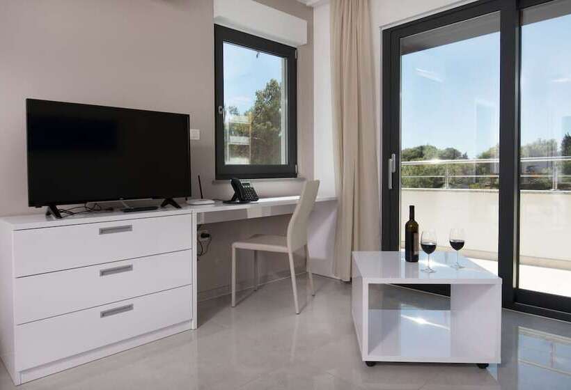 ２ベッドルームのコンフォートアパートメント, Aparthotel Punta Blu   Pool & Spa