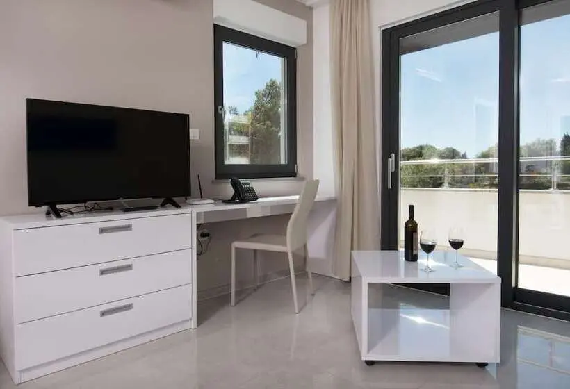 ２ベッドルームのコンフォートアパートメント, Aparthotel Punta Blu   Pool & Spa