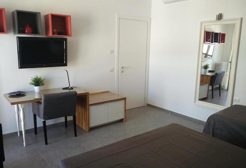 חדר סטנדרט לשלושה, B&b Via Roma 15