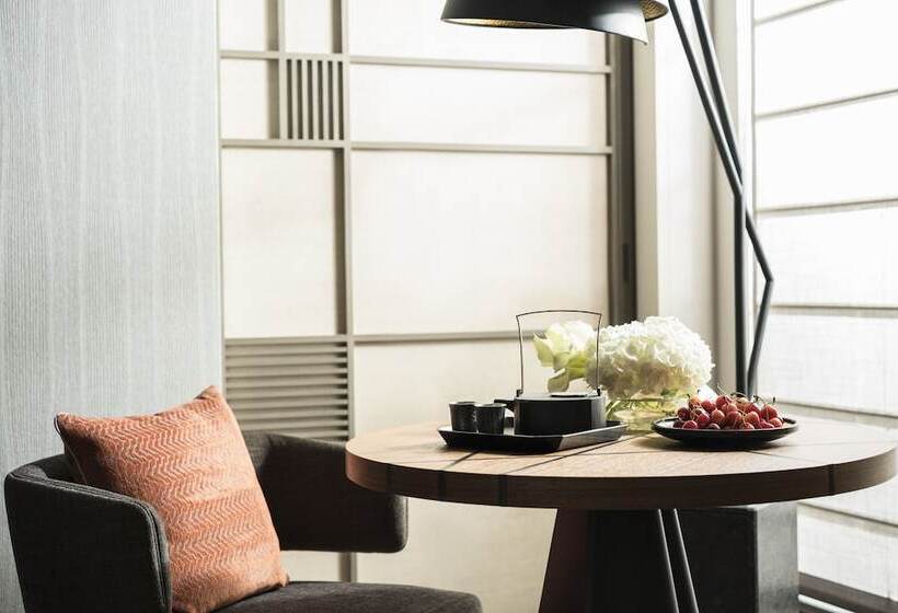 סוויטה נוף לגינה, Four Seasons Hotel Tokyo At Otemachi