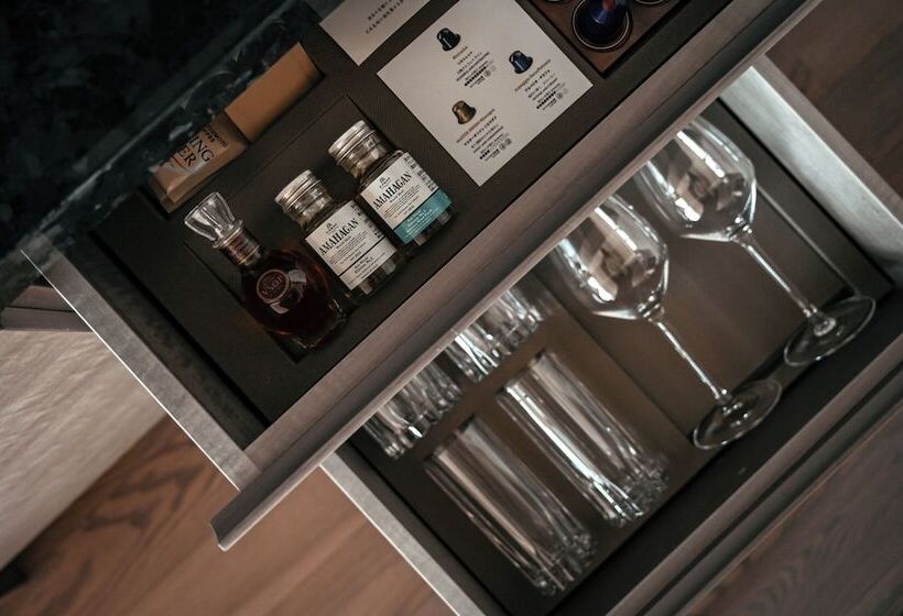 Номер Deluxe Вид на Сад, Four Seasons Hotel Tokyo At Otemachi