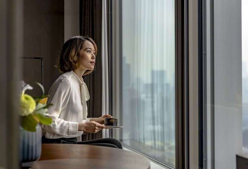 Номер Deluxe Вид на Сад, Four Seasons Hotel Tokyo At Otemachi