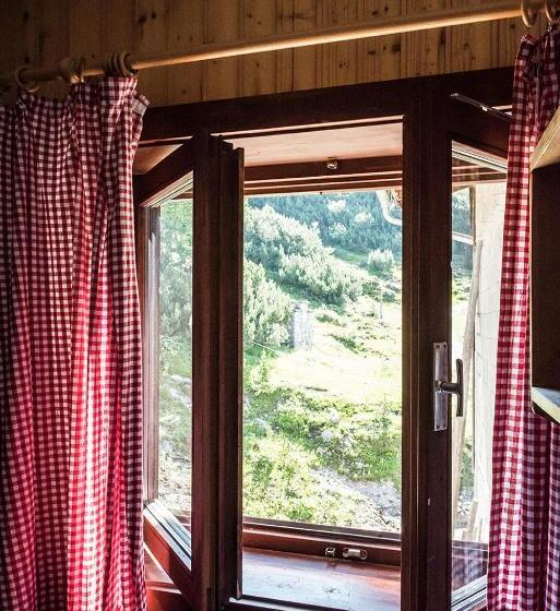 חדר סטנדרט, Gjaid Alm 1739m Am Dachstein Only Accessible By Cable Car