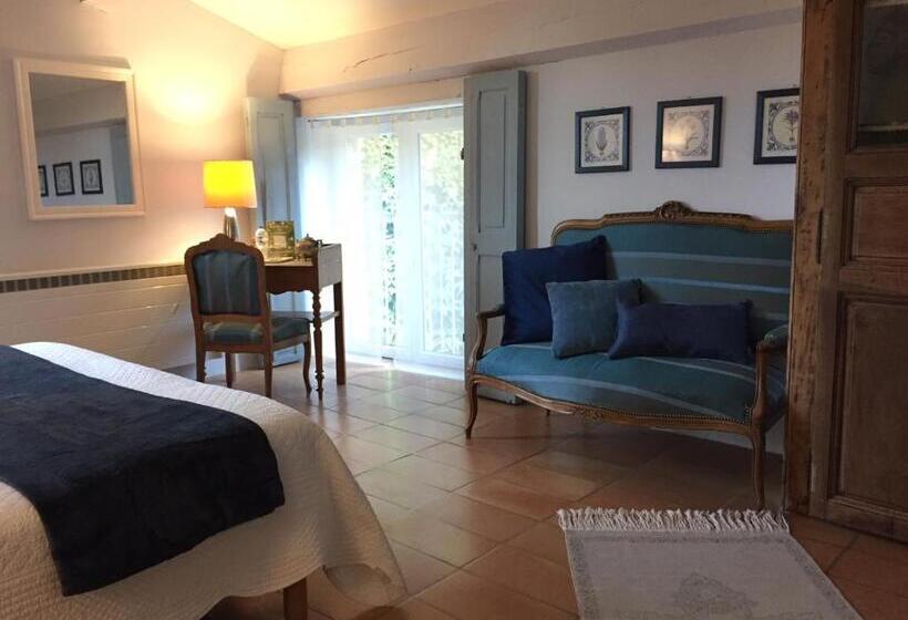 패밀리 스위트, Les Aiguières En Provence