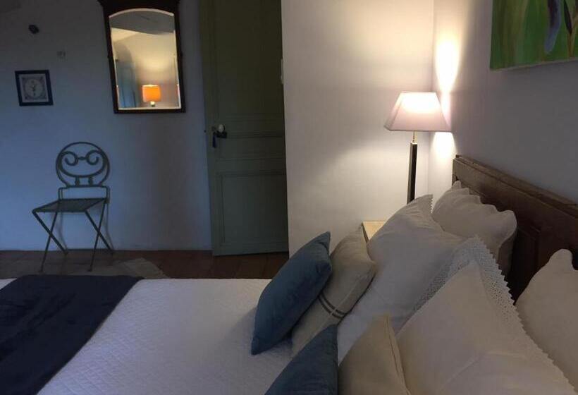 패밀리 스위트, Les Aiguières En Provence