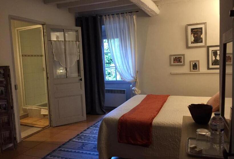 Номер Стандарт, Les Aiguières En Provence