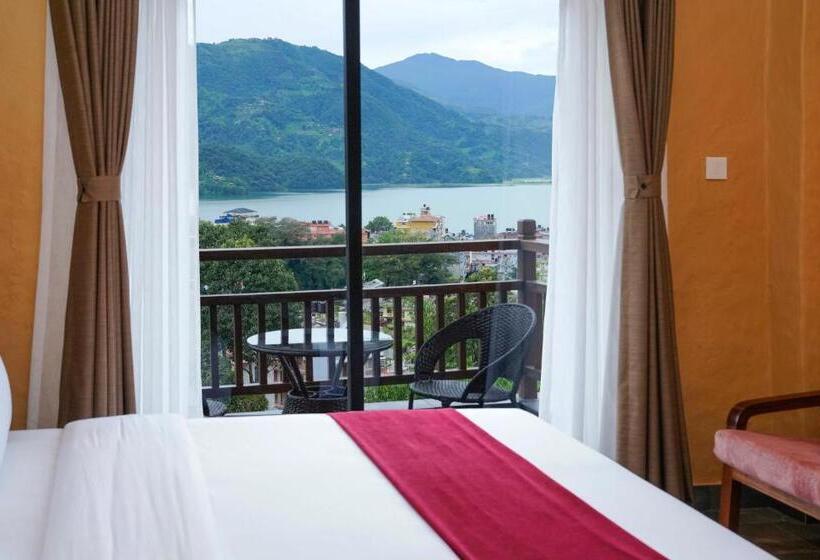 اتاق لوکس خانوادگی, Bar Peepal Resort