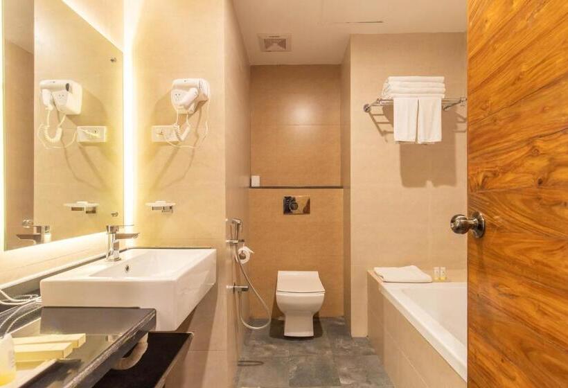 اتاق سوپریور خانوادگی, Bar Peepal Resort