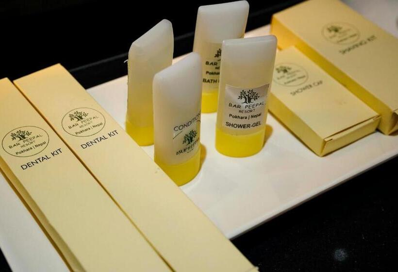 اتاق لوکس سه تخته, Bar Peepal Resort