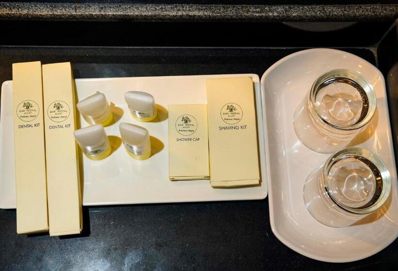 اتاق لوکس سه تخته, Bar Peepal Resort