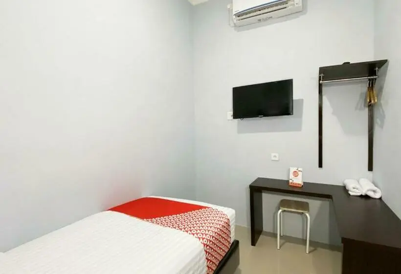 スタンダードシングルルーム, Reddoorz Syariah Near Pantai Padang 2