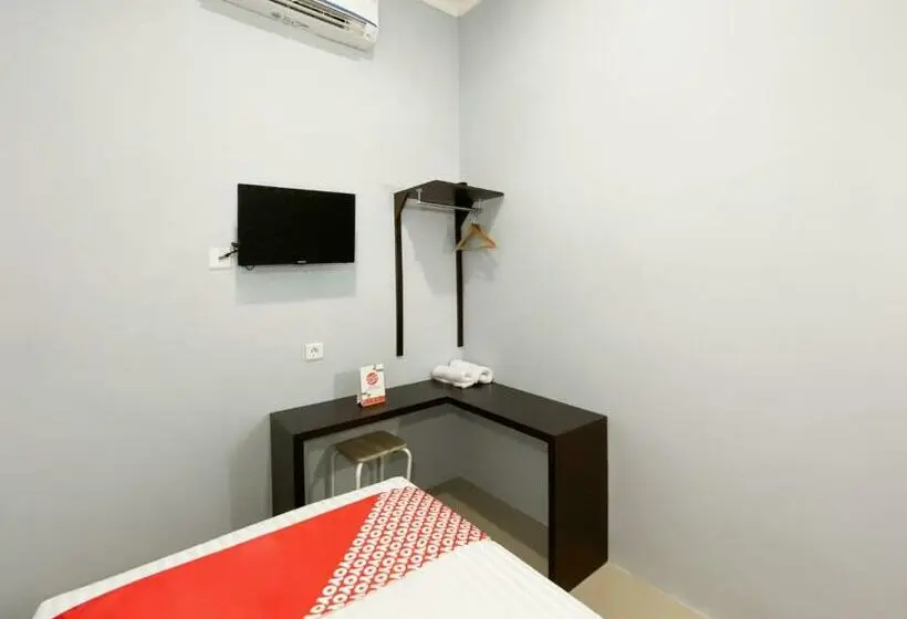 スタンダードシングルルーム, Reddoorz Syariah Near Pantai Padang 2
