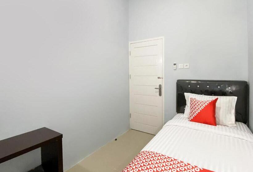 标准单人间, Reddoorz Syariah Near Pantai Padang 2