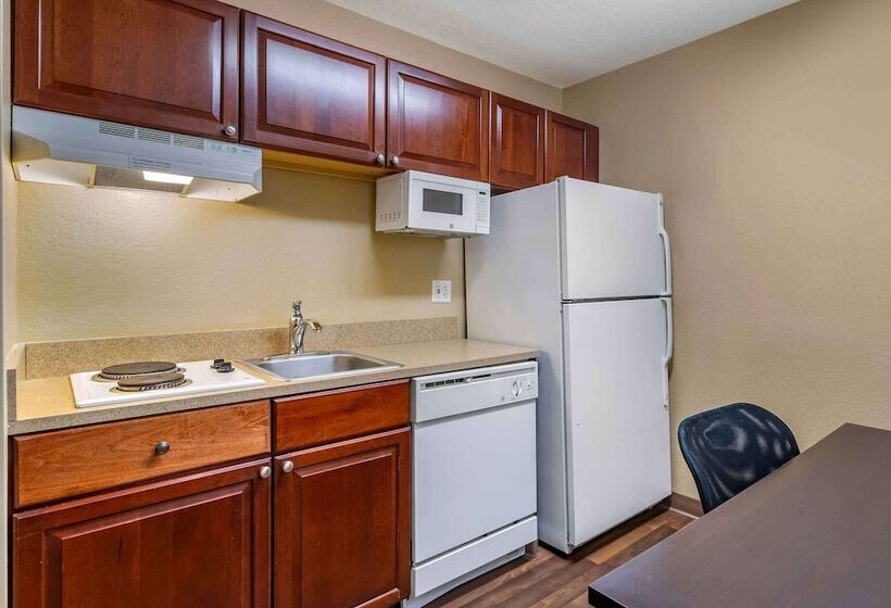 Студия Deluxe, Extended Stay America Suites   Tampa   Airport   N Westshore Blvd