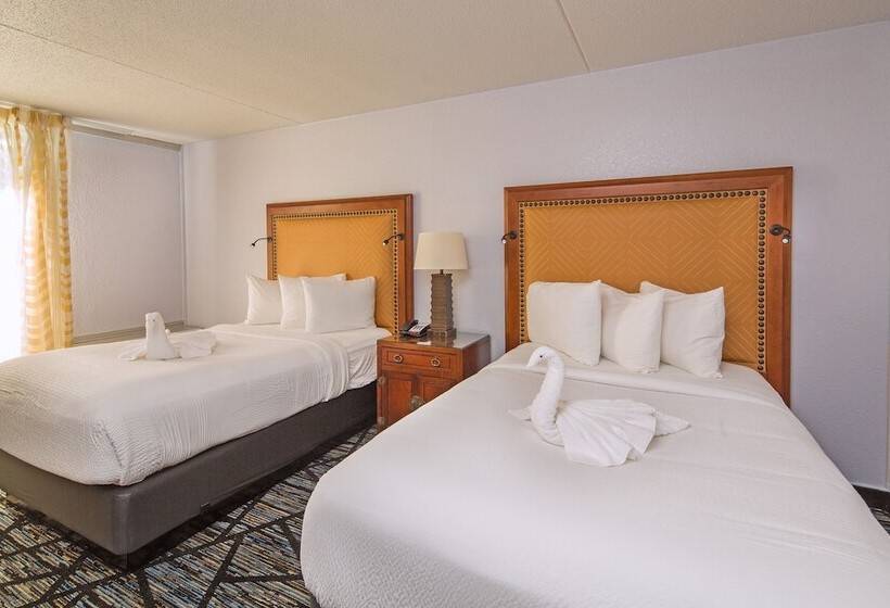 غرفه قياسيه سريرين مزدوجين, Historic Whispering Woods Hotel & Conference Center