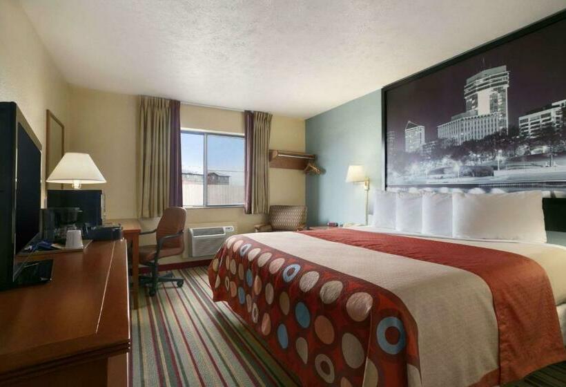 Номер Стандарт Адаптированный для Инвалидов, Super 8 By Wyndham Park City/north Wichita Area