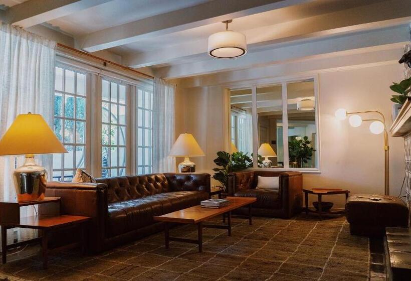 带按摩浴盆的套房, Villa Royale