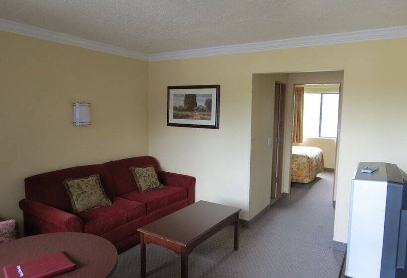 Люкс, Western Royal Inn