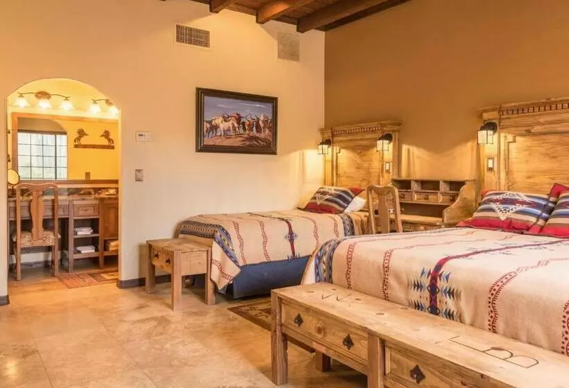 اتاق لوکس با تخت بزرگ, White Stallion Ranch