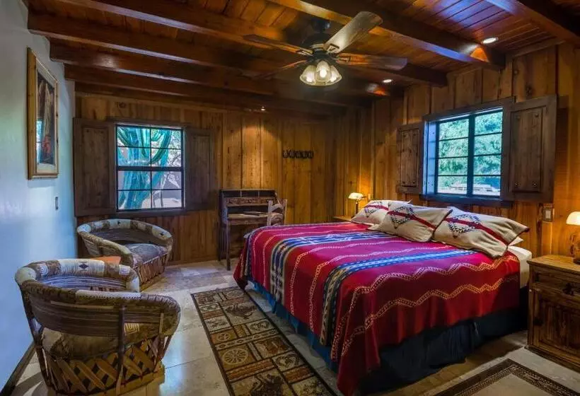 سوییت خانوادگی, White Stallion Ranch