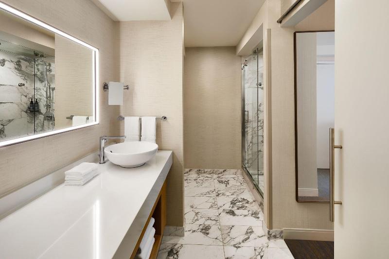 סוויטת אקזקיוטיב, עם מיטת קינג, The Westin San Francisco Airport