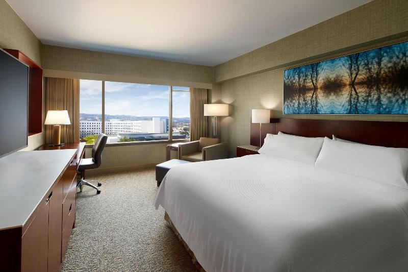 带大床的小型套房, The Westin San Francisco Airport