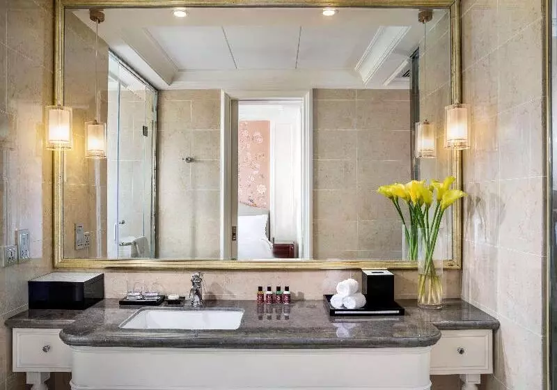 اتاق استاندارد با تخت بزرگ, The Westin San Francisco Airport