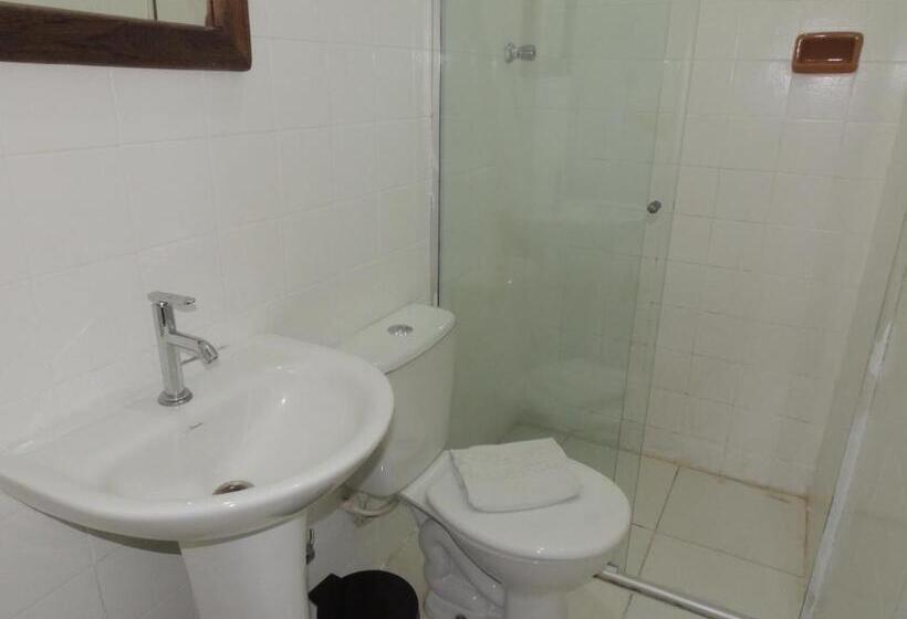 Номер Стандарт, Economy 888   By Up Hotel   Próximo A Praça Da Estação E Rodoviária