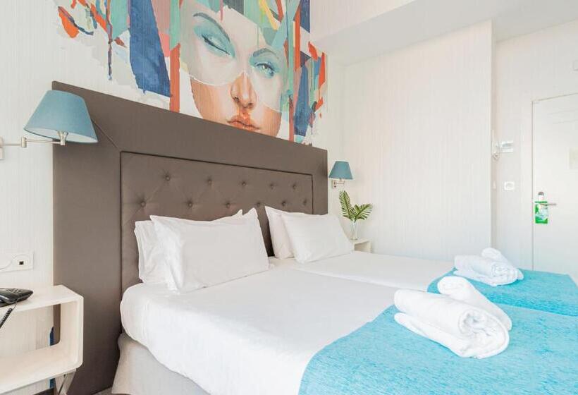 اتاق سوپریور, Oh Nice Revellin Ceuta